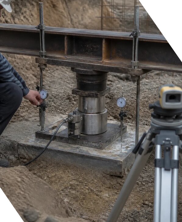Полевое испытание грунта статической нагрузкой в Бийске